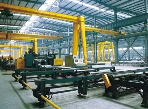 鋼結構生產長用的工具造就的鋼結構產品的質量