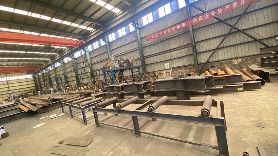 蘭州市中醫院異地新建項目（一標段）鋼結構構件加工制作中